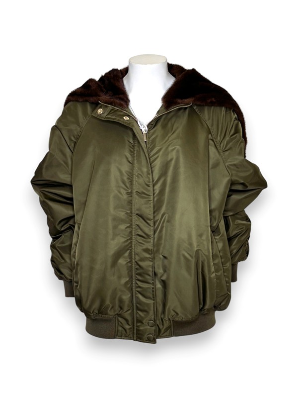 Bomber nylon con cappuccio ecopelliccia