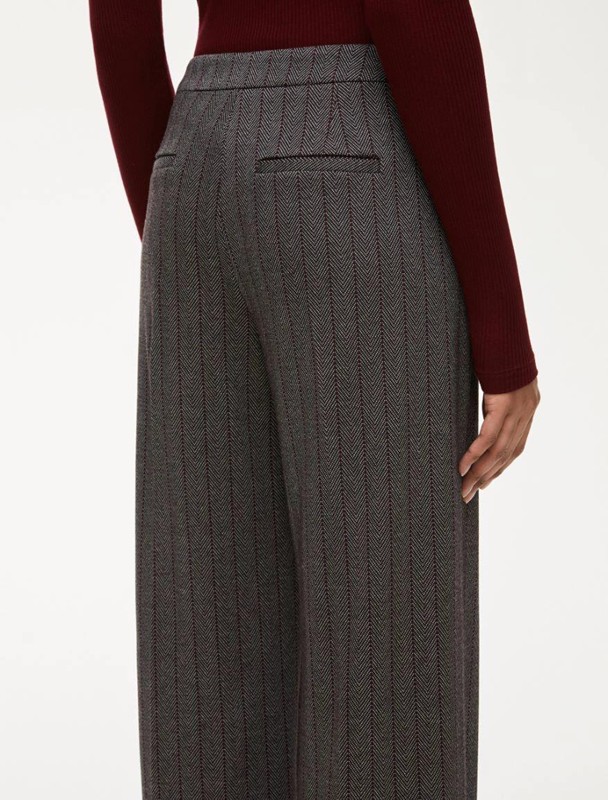 Pantalone palazzo gessato e spigato