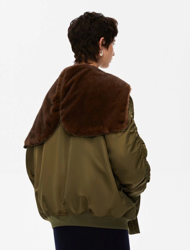 Bomber nylon con cappuccio ecopelliccia