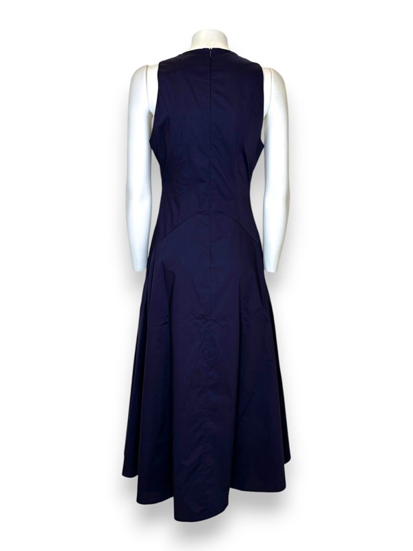 Abito svasato lungo senza maniche