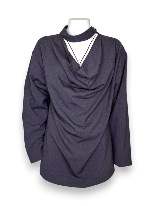 2978DF6AF6A025A9DCD6E59152B08B21_ Blusa scollo v crepe