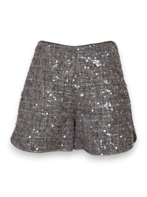 523E57A8A1D83E1C0AB211EA18C88A50_ Short chanel con paillettes